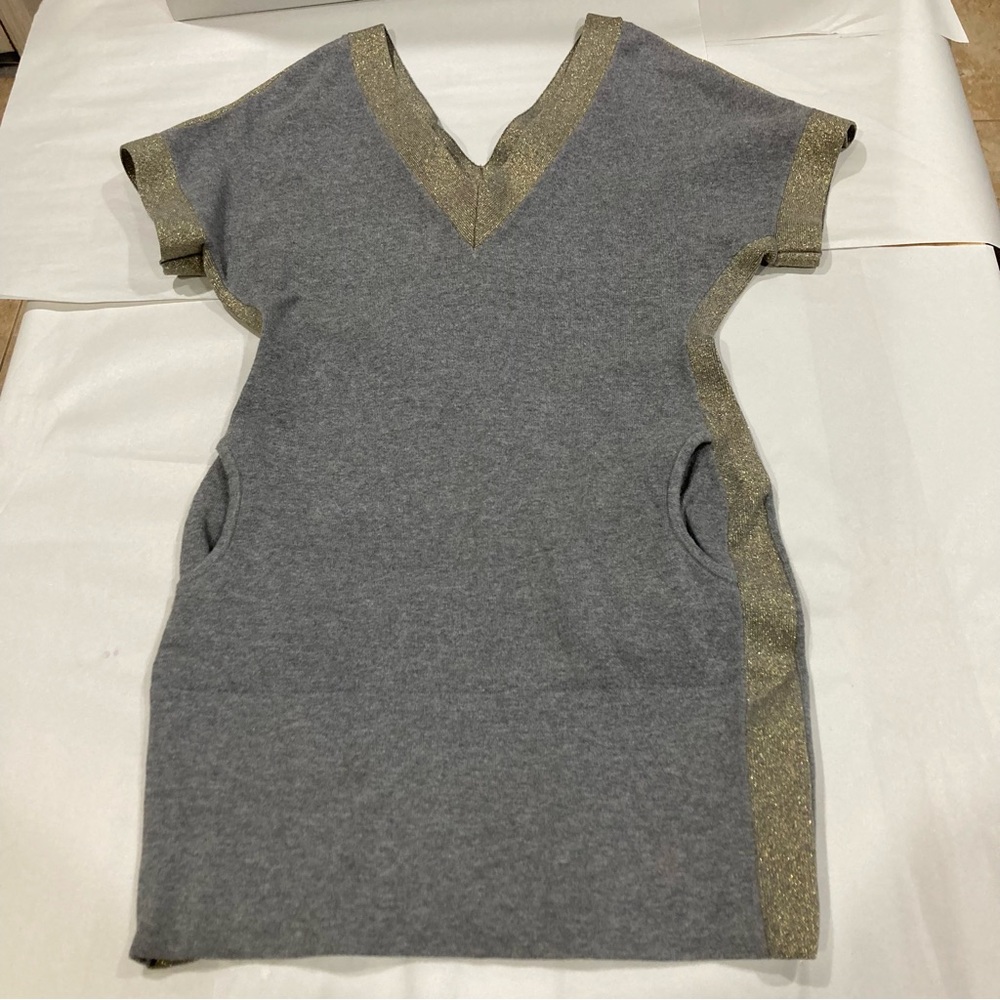 Bebe Sport Women’s Gray Jersey Knit Top with  Gold Textured Top Size XS - Picture 2 of 9